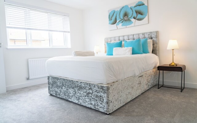 3 Bedroom 3.5 Bathroom House Chichester