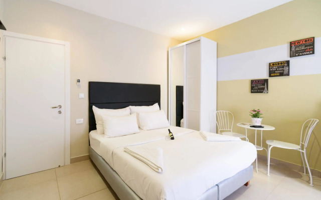 Crown Sea Apartments