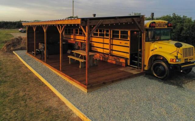 American School Bus 1 Bedroom Blossom Farm Tiers Cross