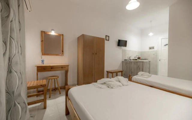 Anthi Studios & Apartments