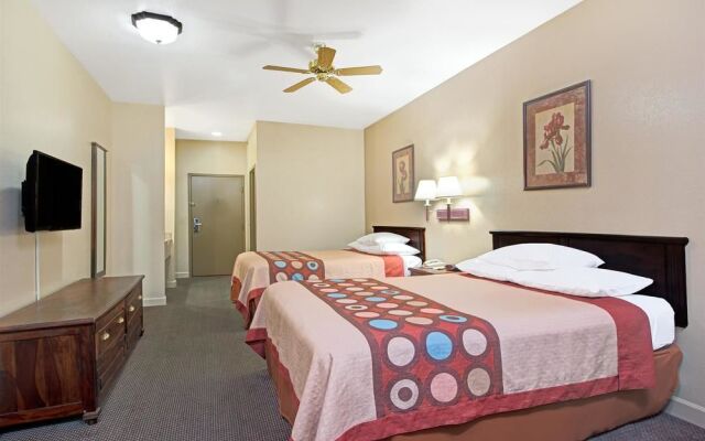 Super 8 St. Louis