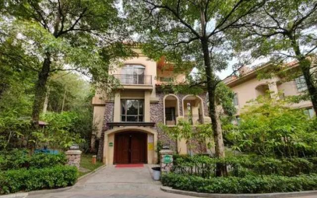 Splendid Xiangjiang Hot Spring Villa