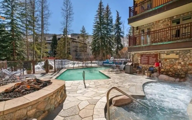 Village Center 5h 3 Bedroom Condo