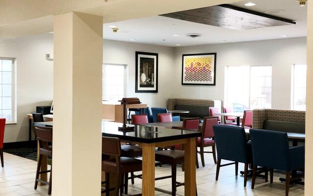 Holiday Inn Express Hotel & Suites Harrison by IHG