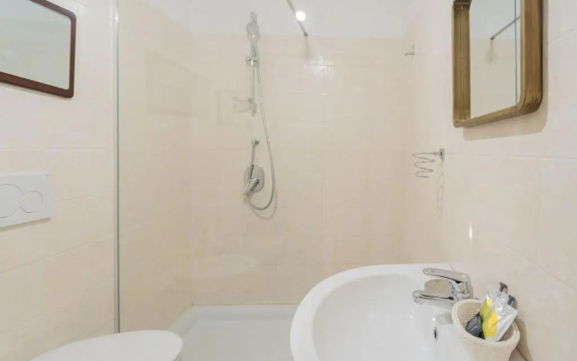 Romantic Pier by Rent all Como