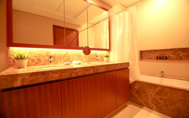 LuxBnB VidaResidences GolfCourseView3BDR