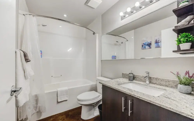 Luxury Condo Steps From Stampede Park