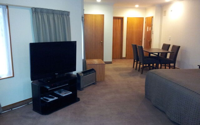 Fitzherbert Castle Motel