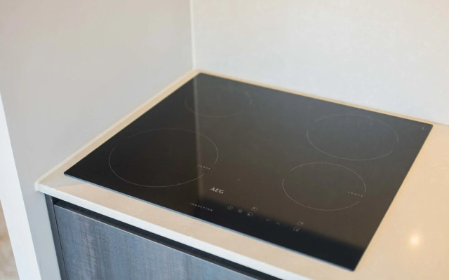 Studio Serviced Apartments With City View