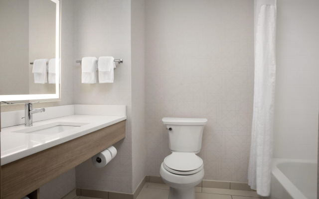 Holiday Inn Express Hotel & Suites Chambersburg by IHG