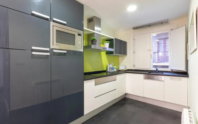 OLD TOWN II apartment by Aston Rentals