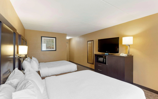 Best Western Plus Mariposa Inn & Conference Centre