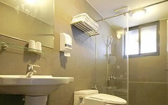 Gemlu Hotel