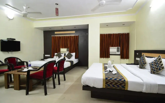 OYO 2289 Hotel Radha Palace