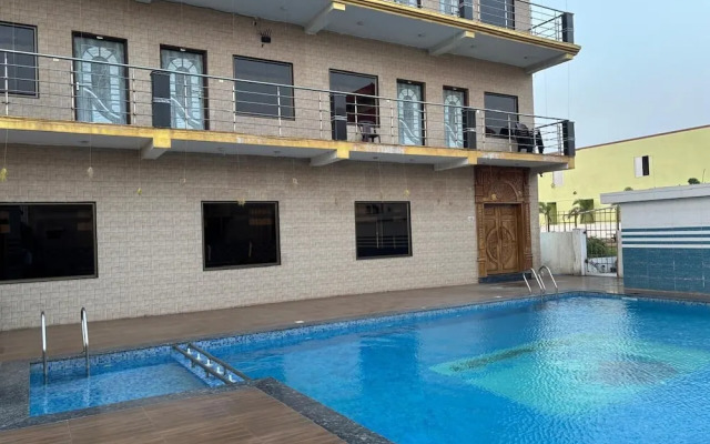 Fortune Club And Suites