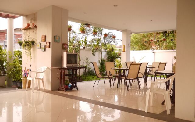 The Meet Green Apartment