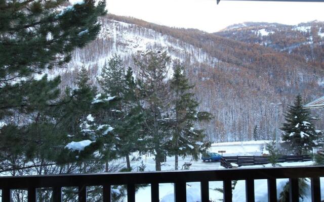 Appartement Saint-Chaffrey , 3 pièces, 6 personnes - FR-1-330E-106