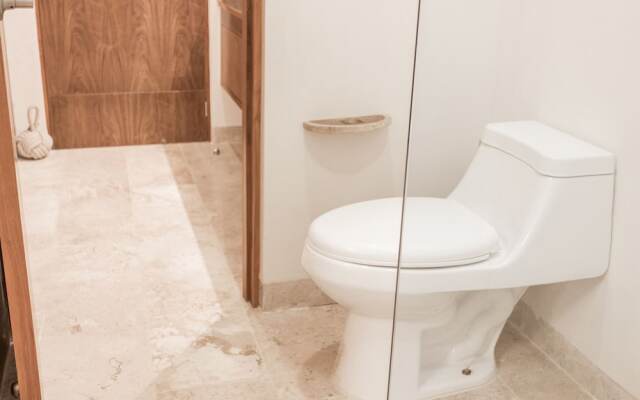 Bajo Cielo 107 By Lockey