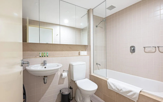 Beachfront Serenity in Glenelg