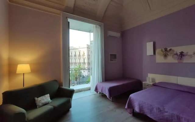 B&B Acanthus
