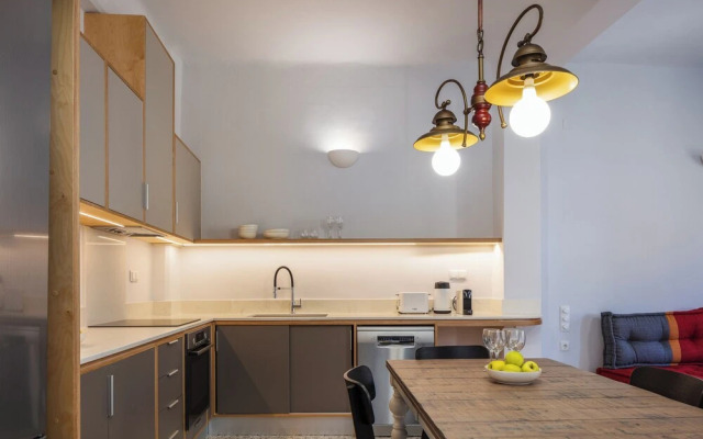 stylish apt up to 4 in Rethymno