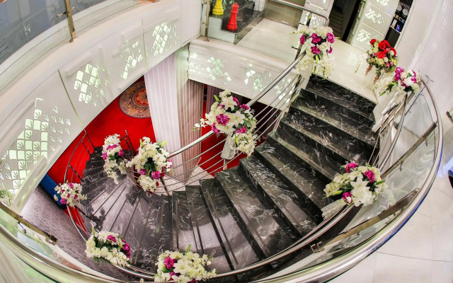 Demonti Otel