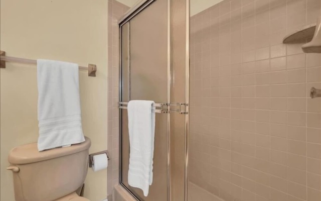 Sundown Unit #09 - 2Br Villa