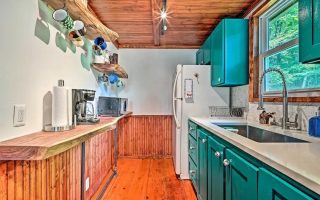 Cozy Treetop Hideaway Near Harriman Reservoir!