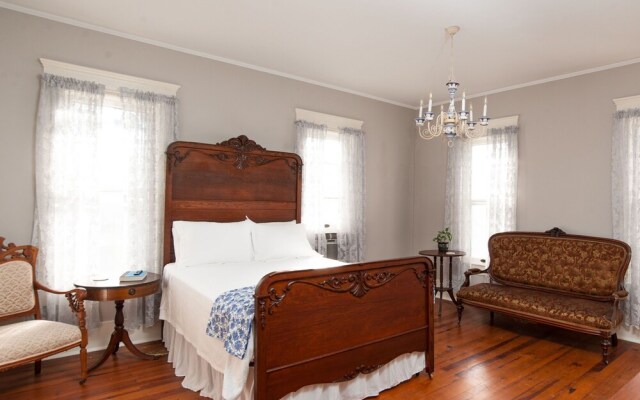 Oaklea Mansion Bed and Breakfast