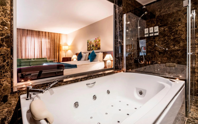 Rox Hotel