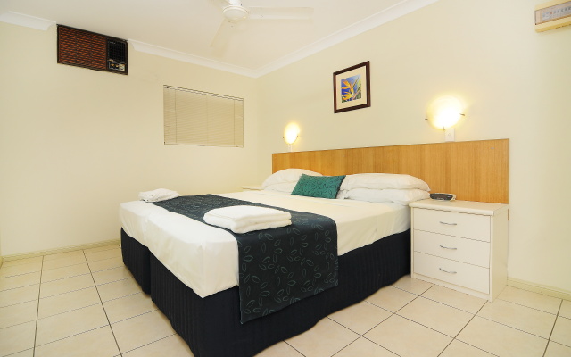 Cairns Queenslander Hotel & Apartments – Guest Rooms – Cairns