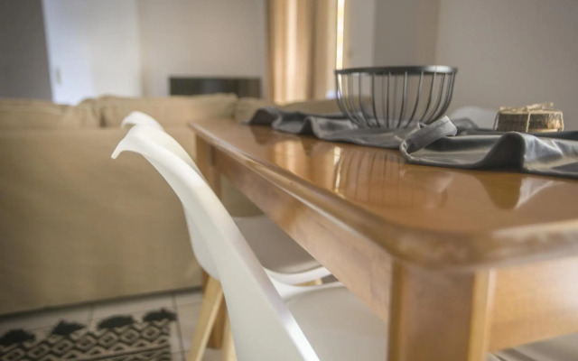 Francis Getaway in Pireaus