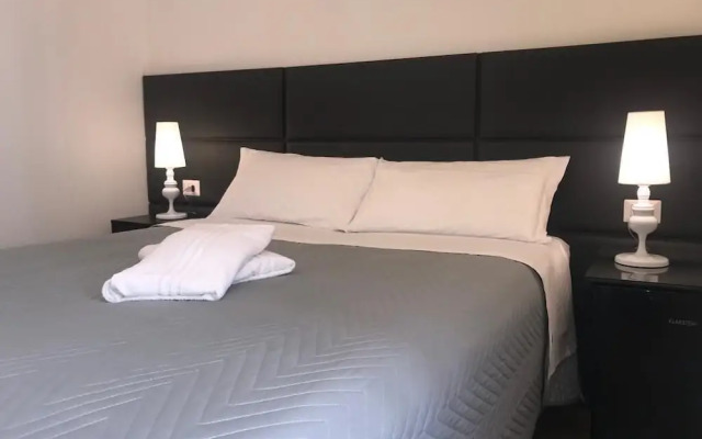 Motta Palace Apartments and Rooms