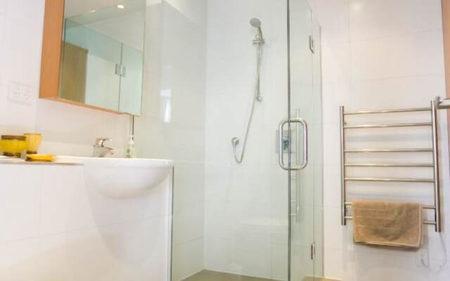 Epsom Central Modern 3Brd Apt