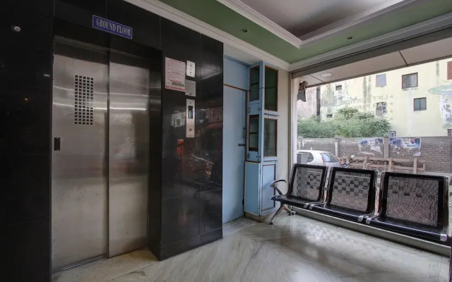 OYO 35504 Royal Park Hotal