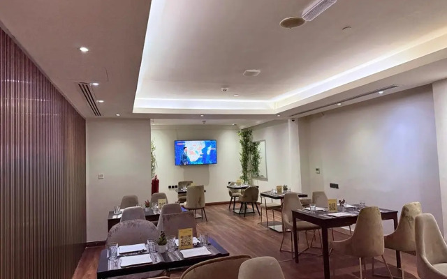 Ivory Inn Hotel Doha