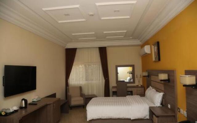 Consort Luxury Suites
