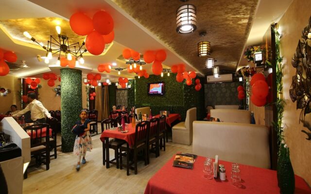 OYO 9747 Hotel Utsav
