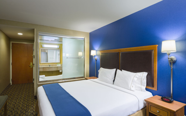 Holiday Inn Exp Chelsea