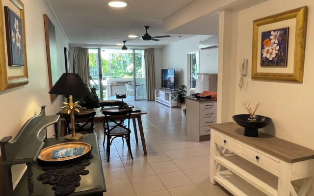 Tropical Luxe Apartment