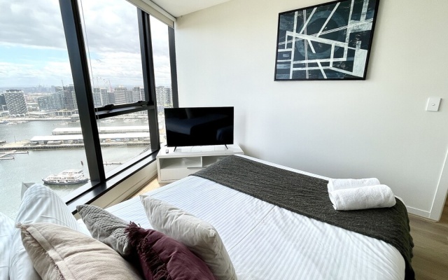 Readyset Apartments Stadium South