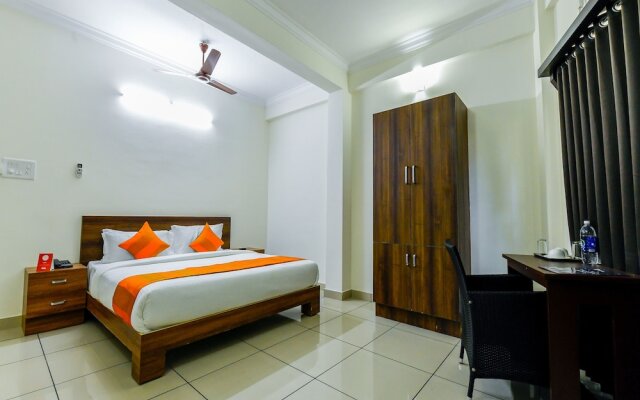 OYO 11069 Hotel Hisham Suits