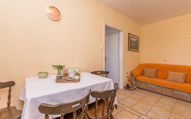 Amazing Apartment in Pakostane With 2 Bedrooms