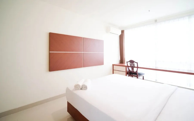 Best Location And Comfy 1Br At Praxis Apartment