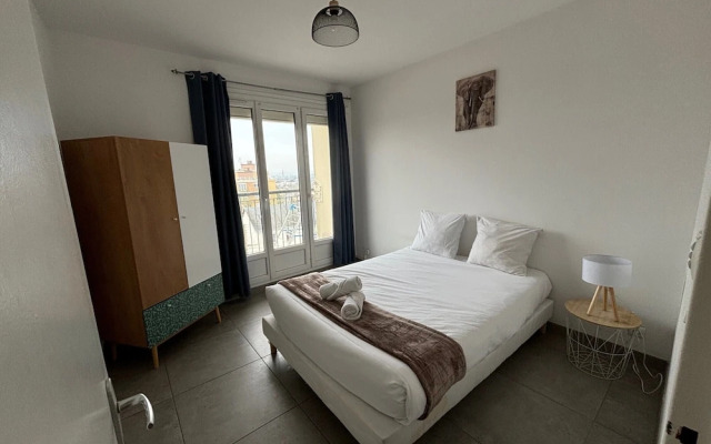 Modern Apartment for 9 in Loire