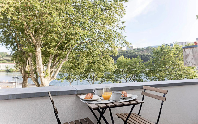 Wonderful 2BR Duplex Near River by LovelyStay