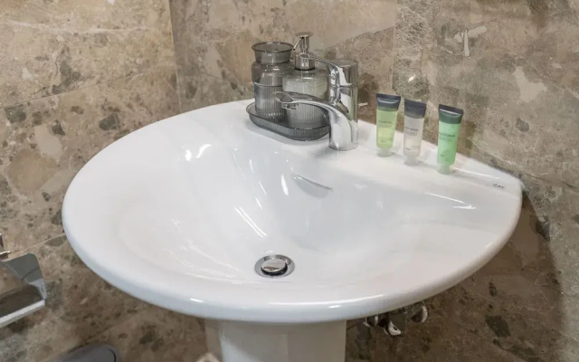 Incredible Studio in Jumeirah Village Circle
