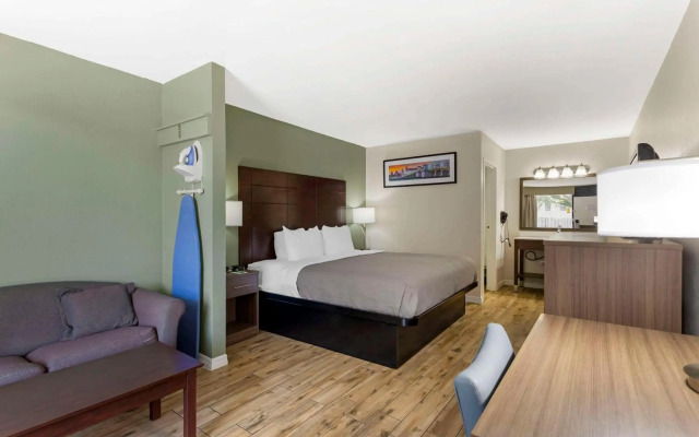 Quality Inn & Suites St Augustine Beach Area