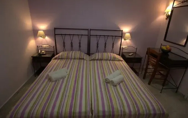Aphrodite Hotel & Apartments