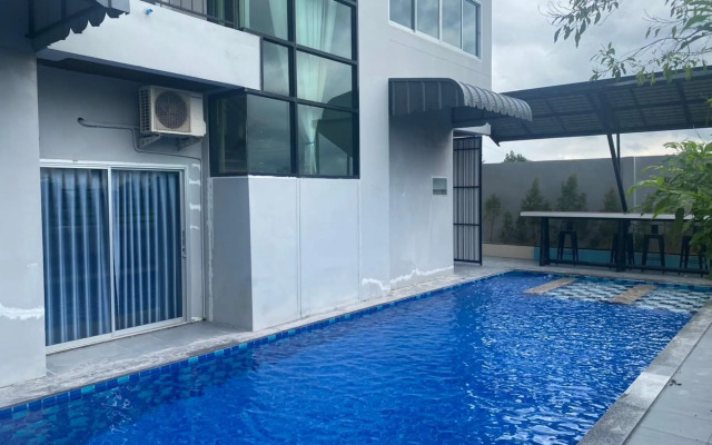 Luxsna Residence